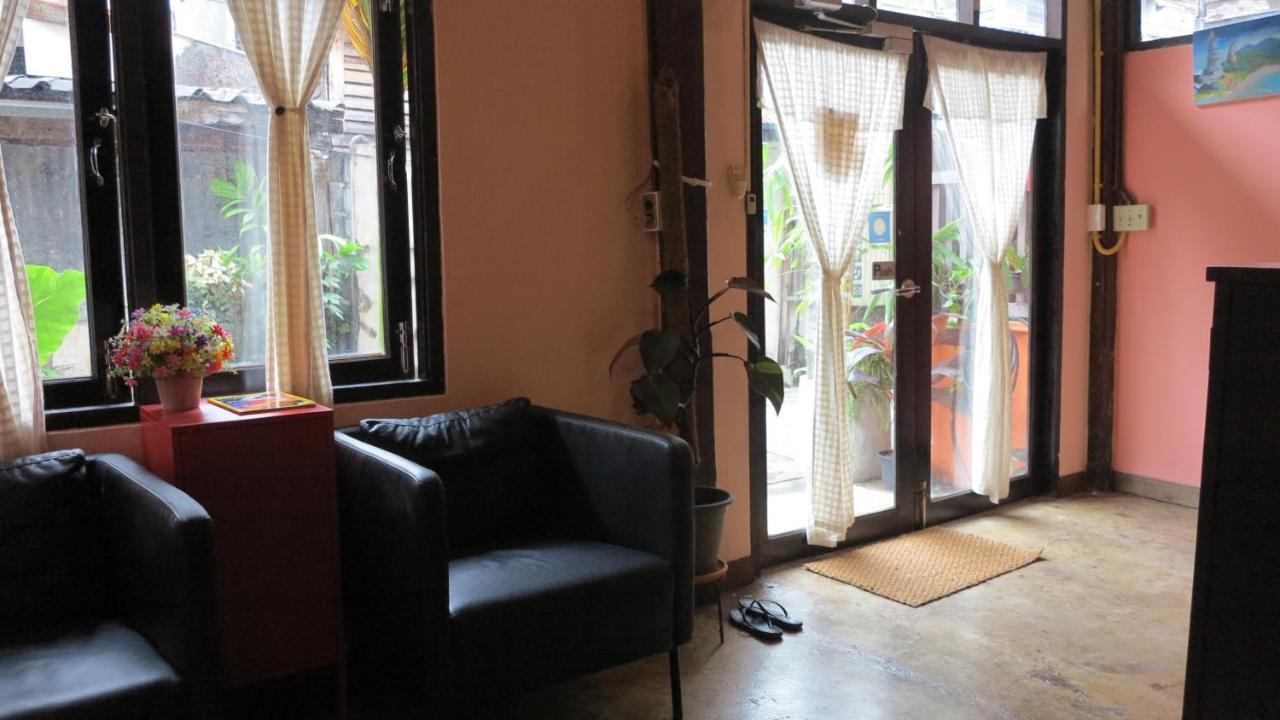 Non House Bangkok บ้านนอนโฮสเทล Exterior foto
